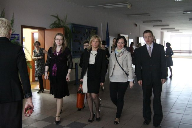 Gimnazjaliści mają ciężkie dni (zdjęcia)