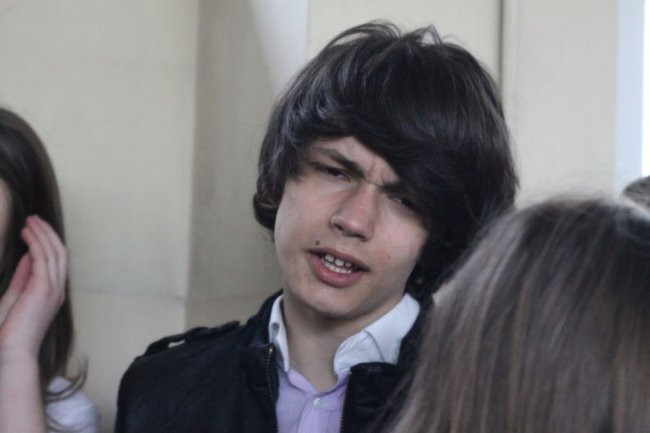 Gimnazjaliści mają ciężkie dni (zdjęcia)