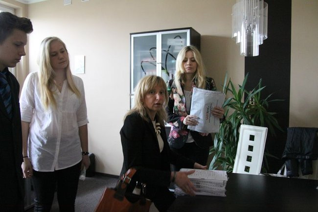 Gimnazjaliści mają ciężkie dni (zdjęcia)