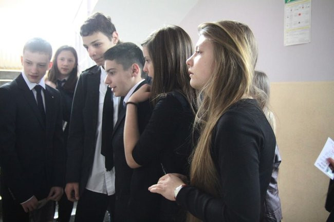 Gimnazjaliści mają ciężkie dni (zdjęcia)