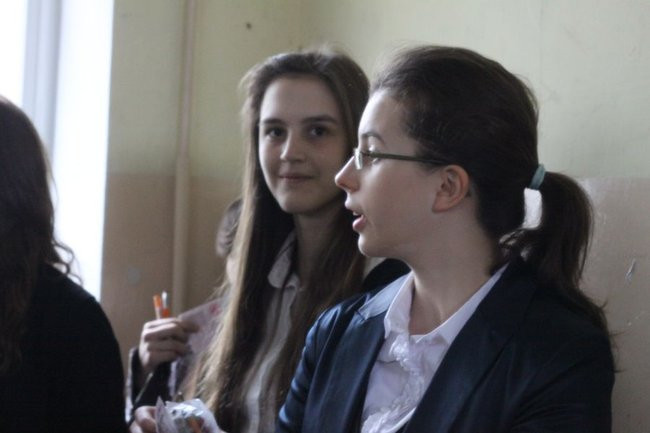 Gimnazjaliści mają ciężkie dni (zdjęcia)