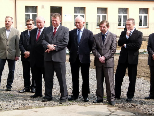 Wstęga w domu dla niepełnosprawnych (zdjęcia)