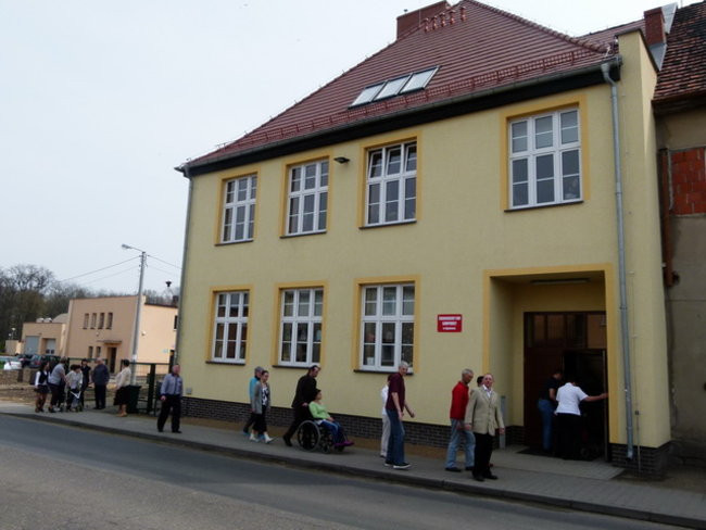 Wstęga w domu dla niepełnosprawnych (zdjęcia)