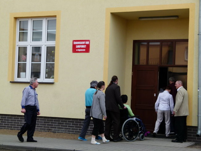 Wstęga w domu dla niepełnosprawnych (zdjęcia)