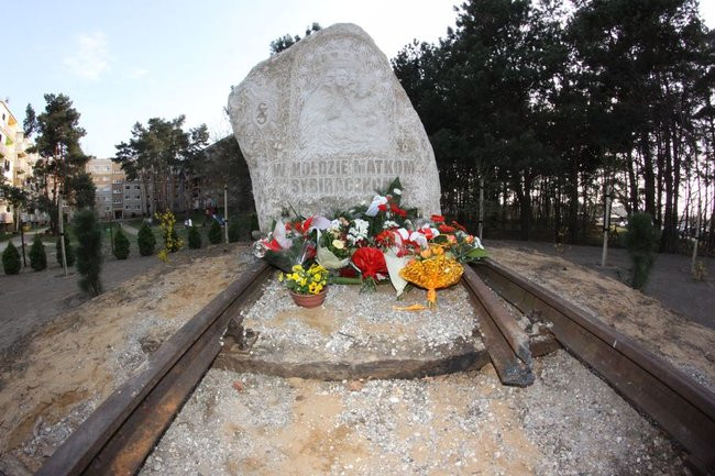 Odsłonięto Pomnik Matki Sybiraczki (zdjęcia)