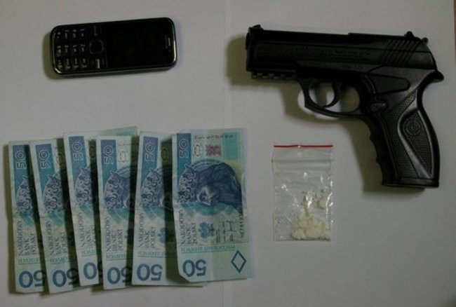 Sportowiec handlował narkotykami (zdjęcia)