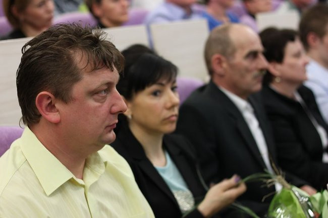 Maturzyści z IV LO pożegnali szkołę (zdjęcia)