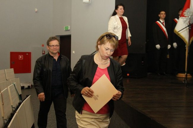 Maturzyści z IV LO pożegnali szkołę (zdjęcia)