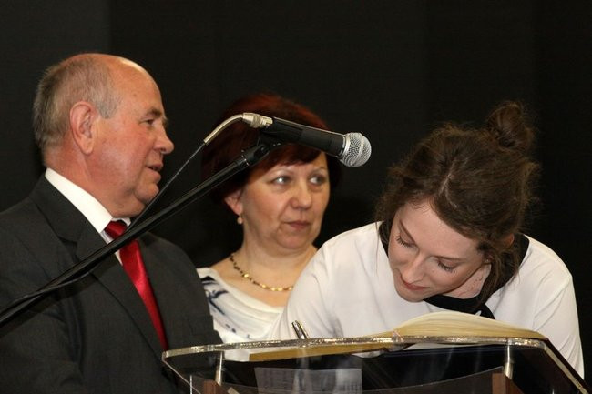 Maturzyści z IV LO pożegnali szkołę (zdjęcia)