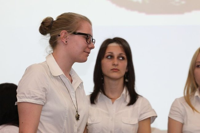 Maturzyści z IV LO pożegnali szkołę (zdjęcia)