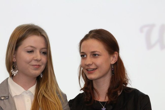 Maturzyści z IV LO pożegnali szkołę (zdjęcia)