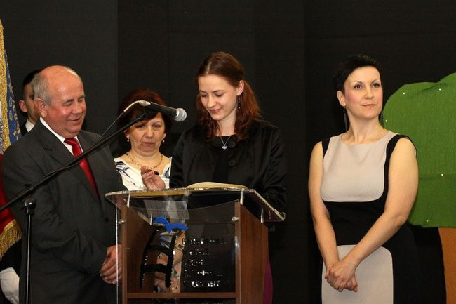 Maturzyści z IV LO pożegnali szkołę (zdjęcia)