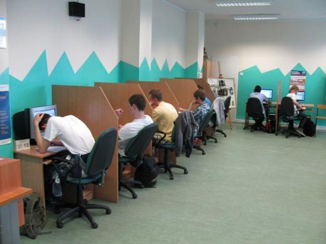 100 uczestników mistrzostw w informatyce (zdjęcia)