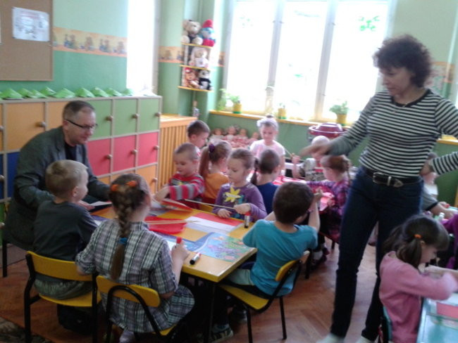Poseł u przedszkolaków (zdjęcia)