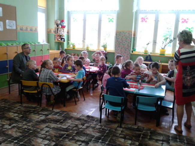 Poseł u przedszkolaków (zdjęcia)