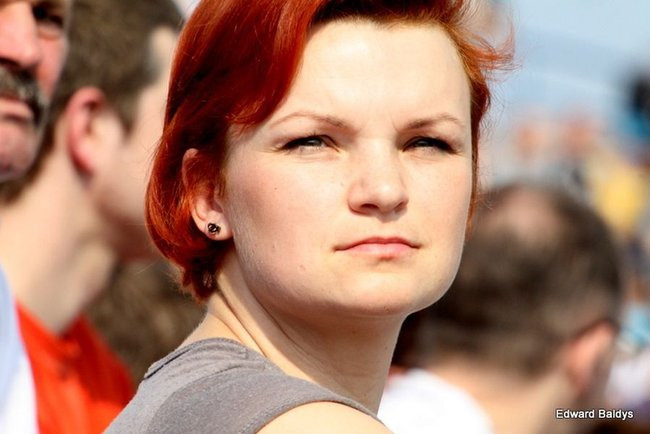 Pewne zwycięstwo Byków (dużo zdjęć kibiców)