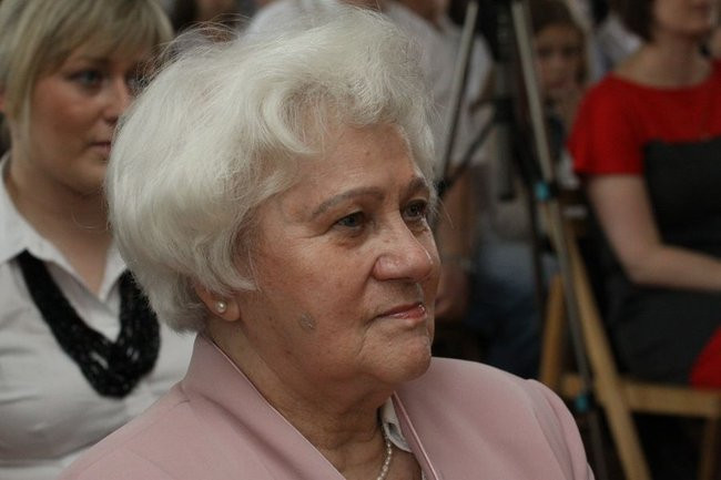 Dwójka świętowała z marynarzami (zdjęcie)