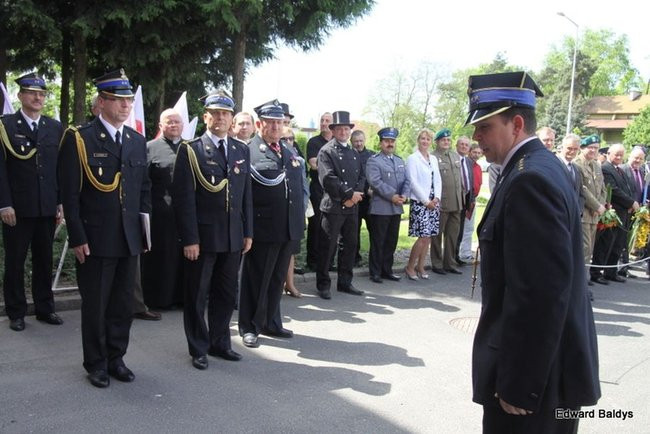 Strażacy świętowali przed komendą (wideo i zdjęcia)