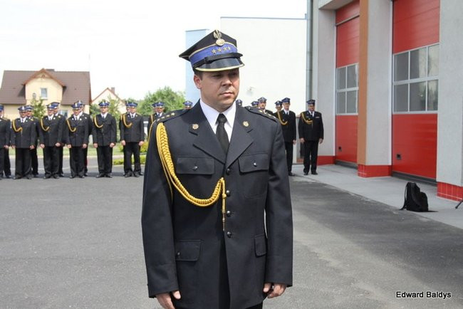 Strażacy świętowali przed komendą (wideo i zdjęcia)