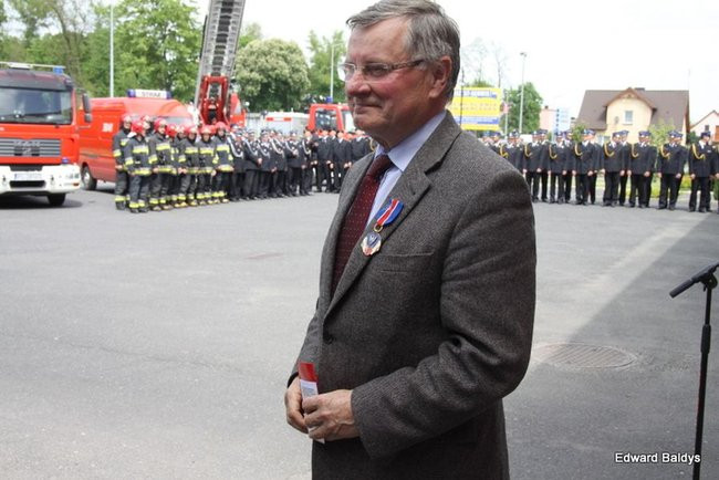 Strażacy świętowali przed komendą (wideo i zdjęcia)