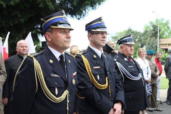 Strażacy świętowali przed komendą (wideo i zdjęcia)