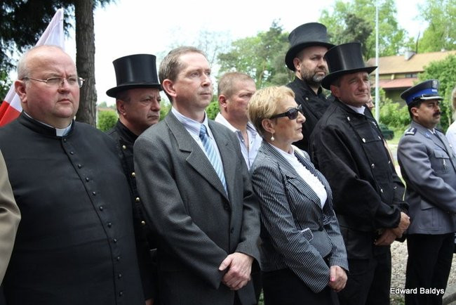 Strażacy świętowali przed komendą (wideo i zdjęcia)