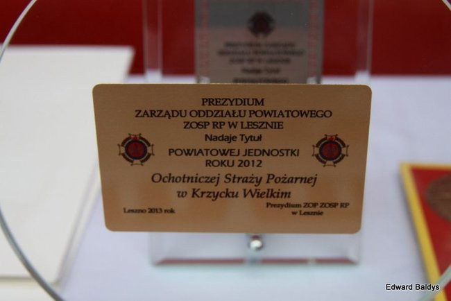 Strażacy świętowali przed komendą (wideo i zdjęcia)