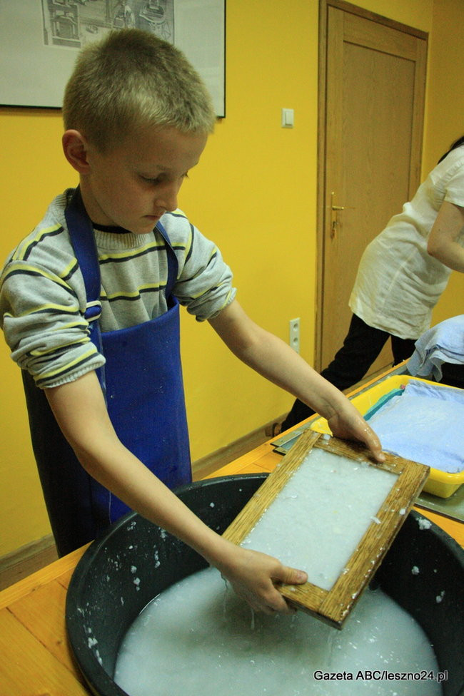 Jak dawniej papier czerpano (zdjęcia)