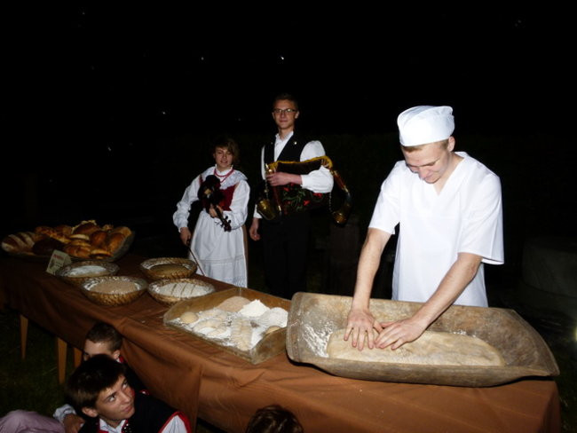 Noc w wiatraku (zdjęcia)