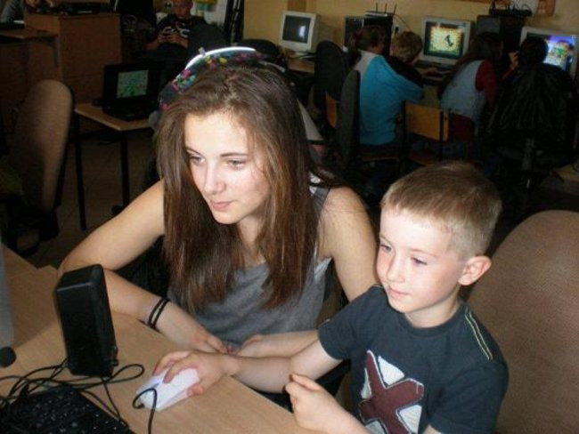 W Rydzynie przedszkolacy bawią się z gimnazjalistami (zdjęcia)