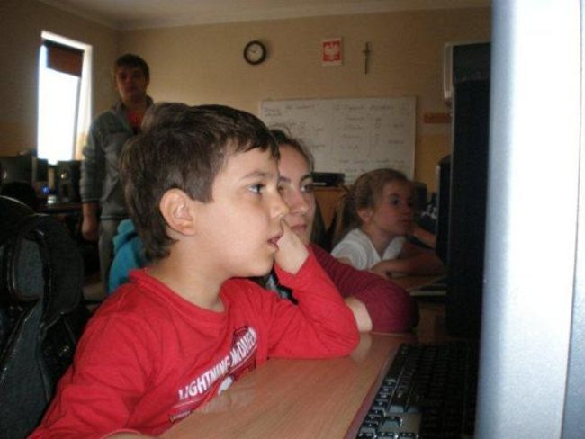 W Rydzynie przedszkolacy bawią się z gimnazjalistami (zdjęcia)