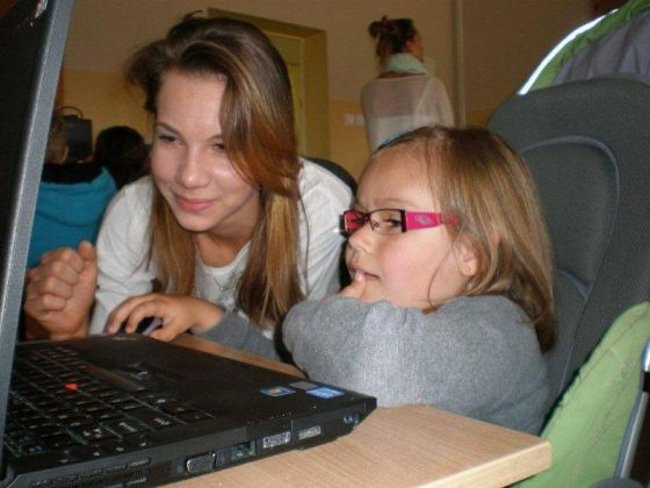 W Rydzynie przedszkolacy bawią się z gimnazjalistami (zdjęcia)