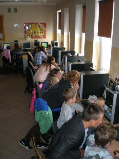 W Rydzynie przedszkolacy bawią się z gimnazjalistami (zdjęcia)