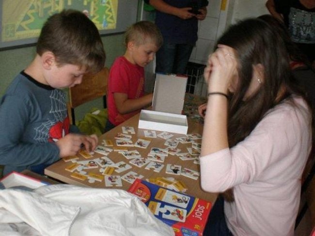 W Rydzynie przedszkolacy bawią się z gimnazjalistami (zdjęcia)