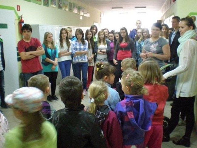 W Rydzynie przedszkolacy bawią się z gimnazjalistami (zdjęcia)