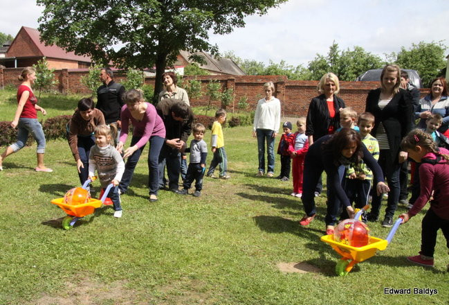 Festyn Przedszkola w Drzeczkowie (zdjęcia )