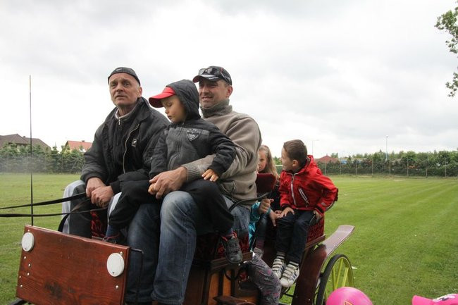 Przedszkolaki dla mamy i taty (zdjęcia)