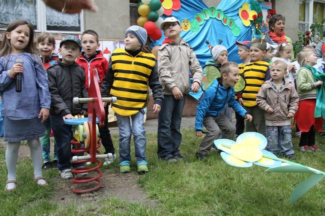 Przedszkolaki dla mamy i taty (zdjęcia)