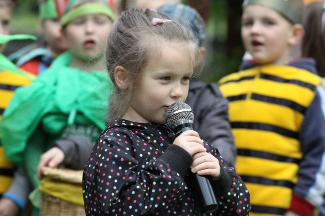 Przedszkolaki dla mamy i taty (zdjęcia)