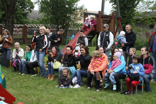 Przedszkolaki dla mamy i taty (zdjęcia)