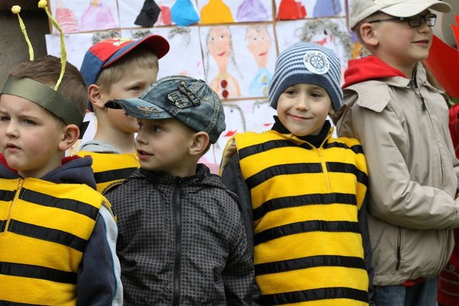 Przedszkolaki dla mamy i taty (zdjęcia)