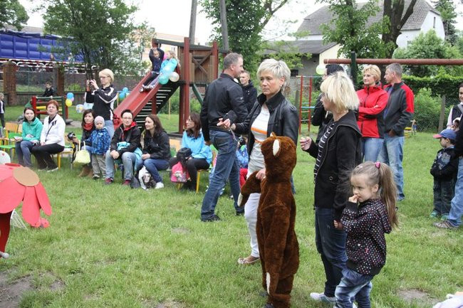 Przedszkolaki dla mamy i taty (zdjęcia)