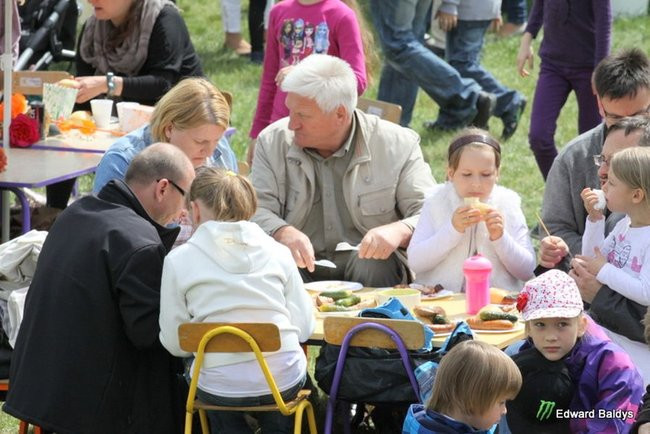 Słoneczny Festyn w PM 19 (zdjęcia)