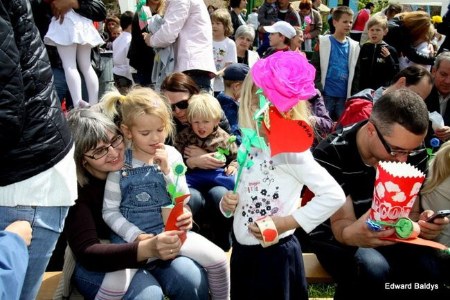 Słoneczny Festyn w PM 19 (zdjęcia)