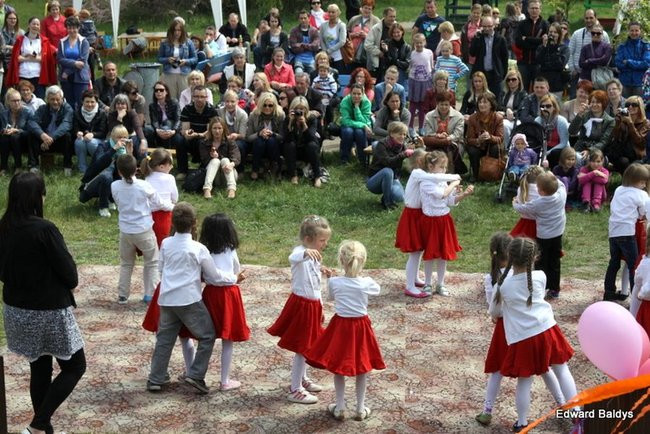 Słoneczny Festyn w PM 19 (zdjęcia)