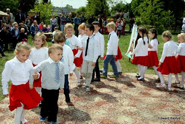 Słoneczny Festyn w PM 19 (zdjęcia)