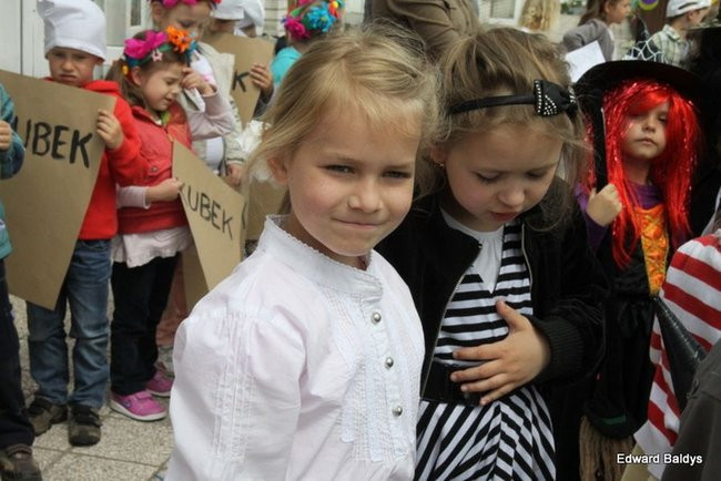 Słoneczny Festyn w PM 19 (zdjęcia)