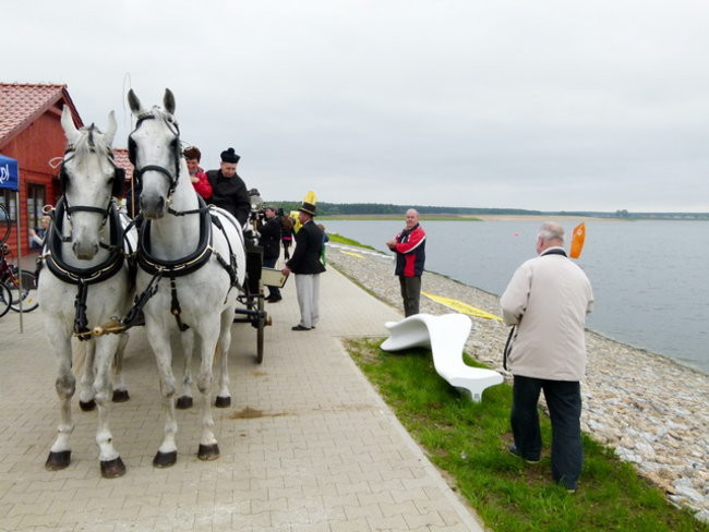 Dużo wody pod Rydzyną (zdjęcia)