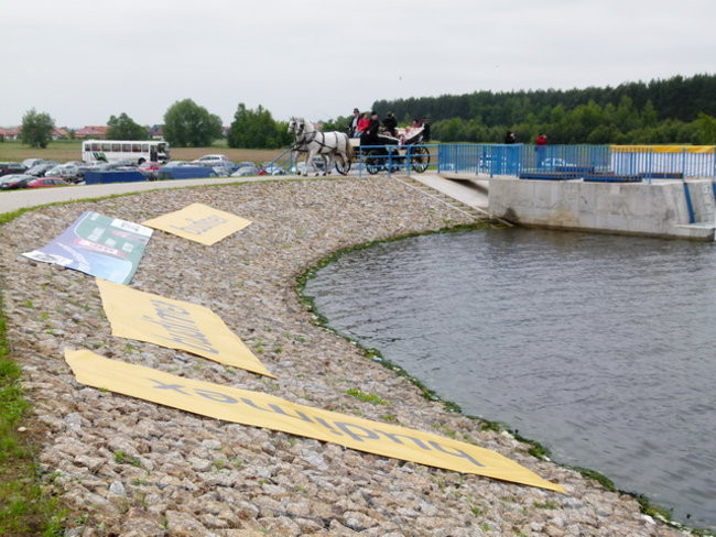 Dużo wody pod Rydzyną (zdjęcia)