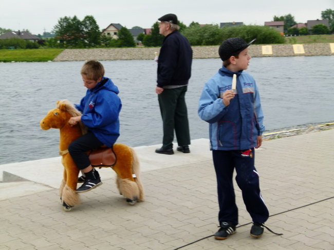 Dużo wody pod Rydzyną (zdjęcia)
